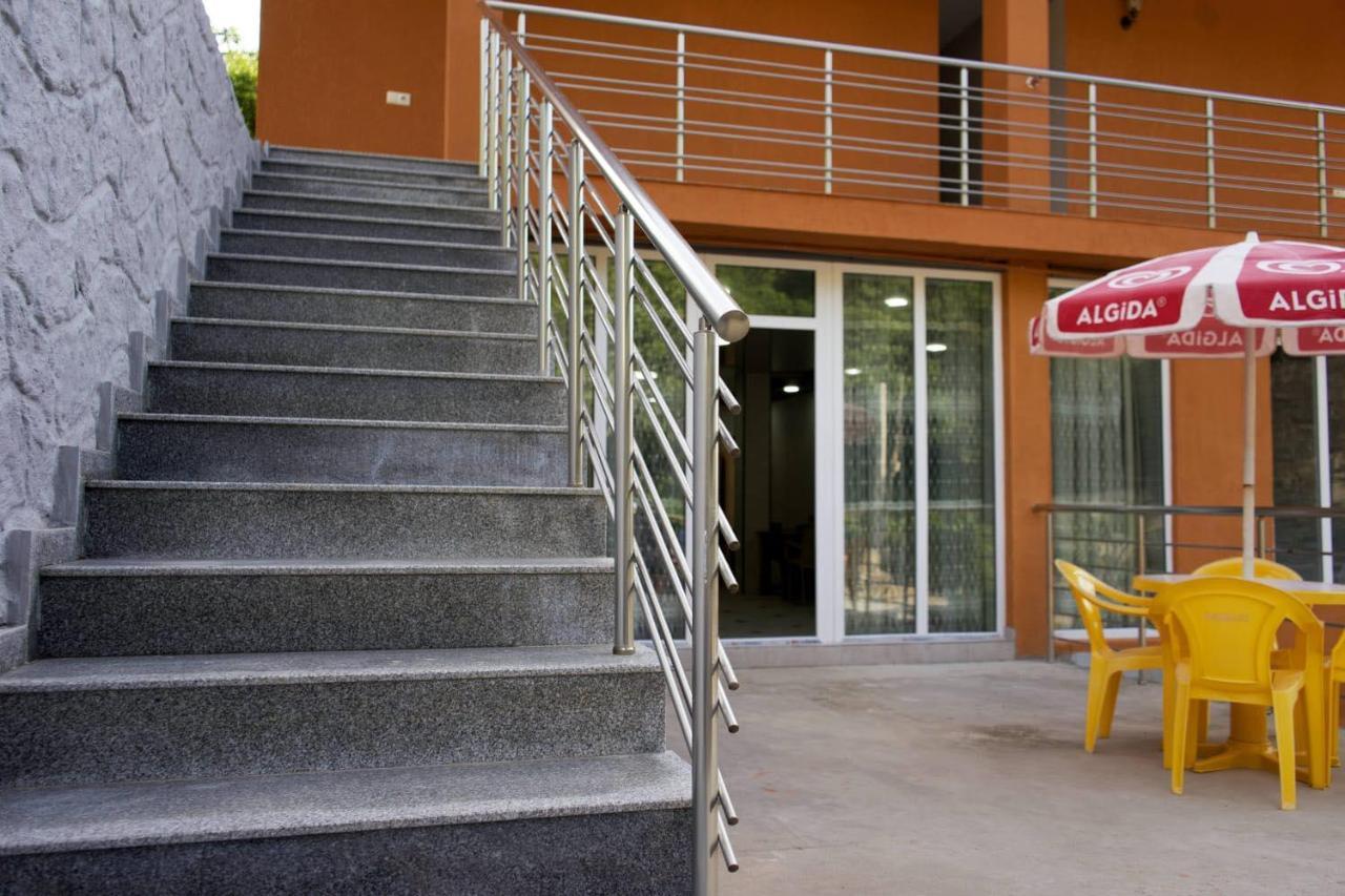 Nira Hotel 高尼奥 外观 照片